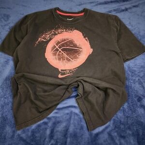 Nike blackened basketball graphic tshirt XXL
